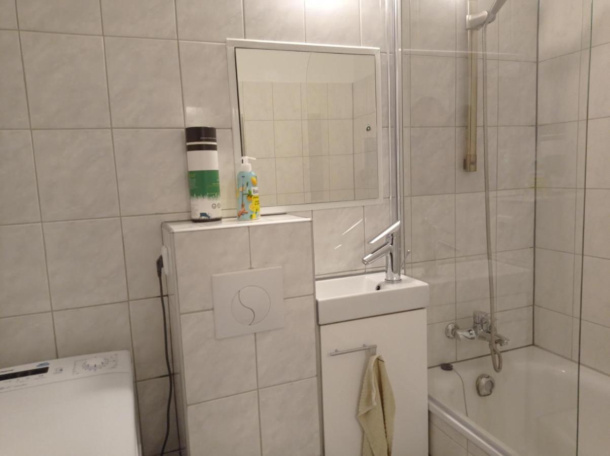 Ferienwohnung Fuer 1-3 Personen In Berlin, Naehe U Friedrichsfelde Extérieur photo